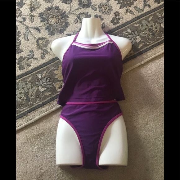 Old navy tankini purple the bottom is a L top M 💜 pretty colored suit.500 - Picture 1 of 9